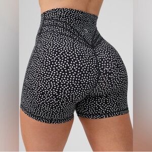 Buffbunny Legacy Short 4" Size M FREE SHIPPING